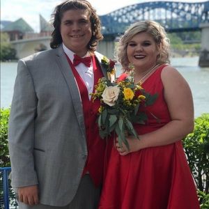 Red prom dress (WITH POCKETS!)